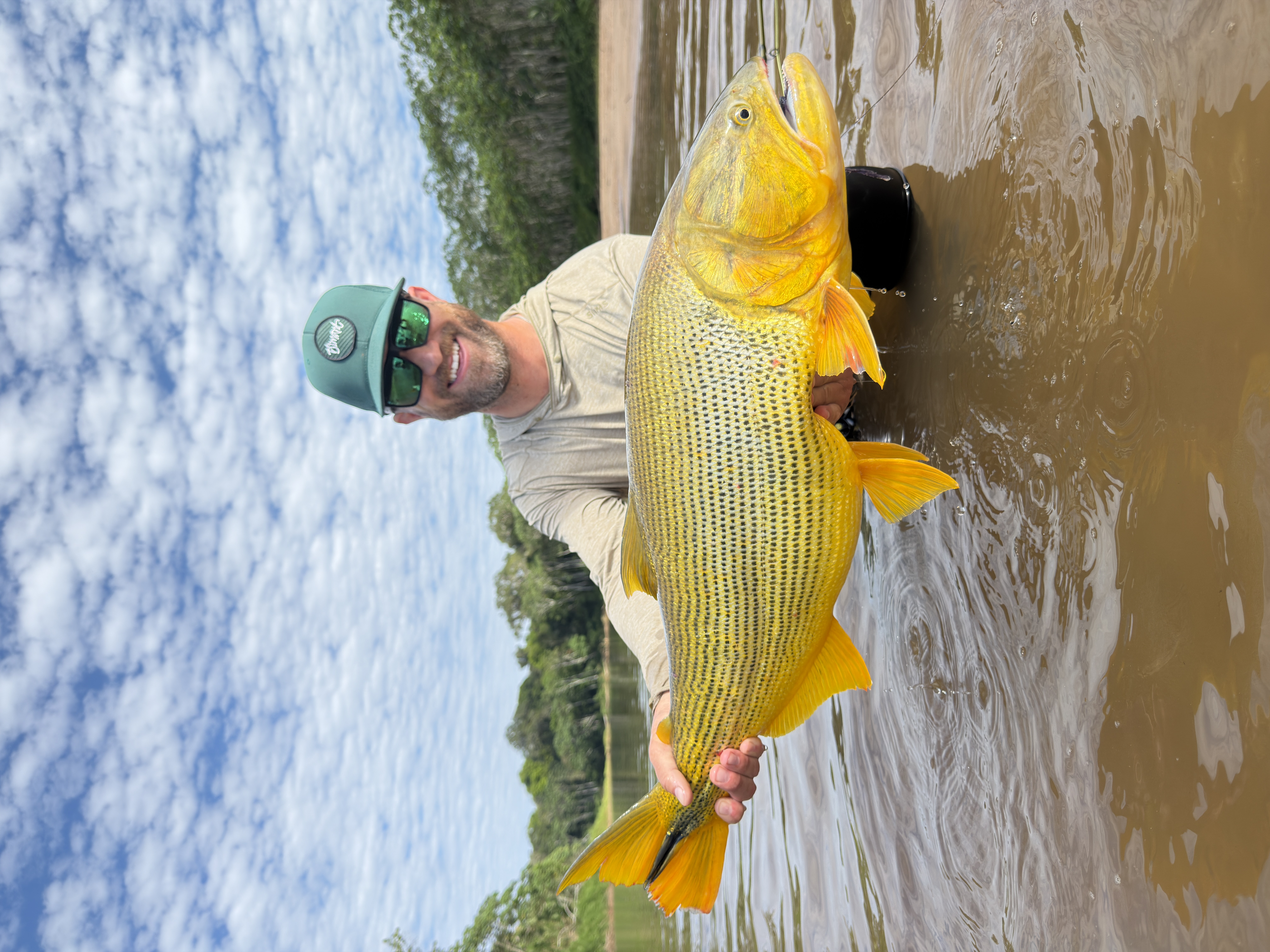 Preston with the 16-pound female dorado from the Upper Sécure